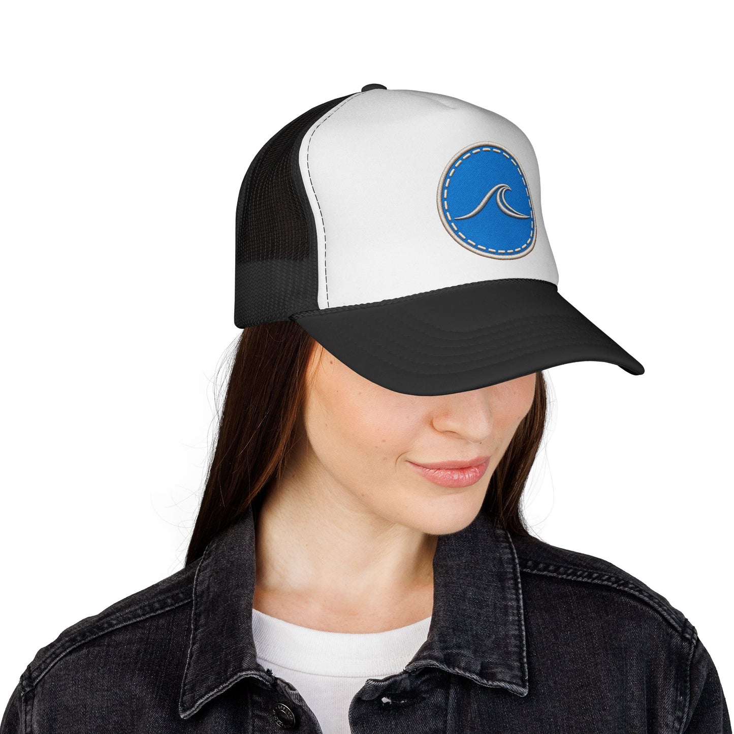 Surfache Wave Trucker Hat — Vintage Surf Logo Cap for Beach Lovers